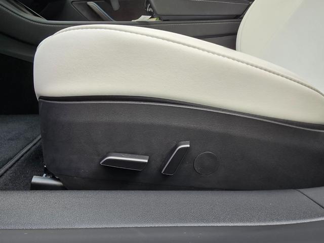 モデル３ 　ＥＴＣ　バックカメラ　サイドカメラ　ＣＶＴ　アルミホイール　Ｂｌｕｅｔｏｏｔｈ　サンルーフ（43枚目）