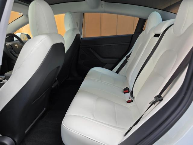 モデル３ 　ＥＴＣ　バックカメラ　サイドカメラ　ＣＶＴ　アルミホイール　Ｂｌｕｅｔｏｏｔｈ　サンルーフ（46枚目）