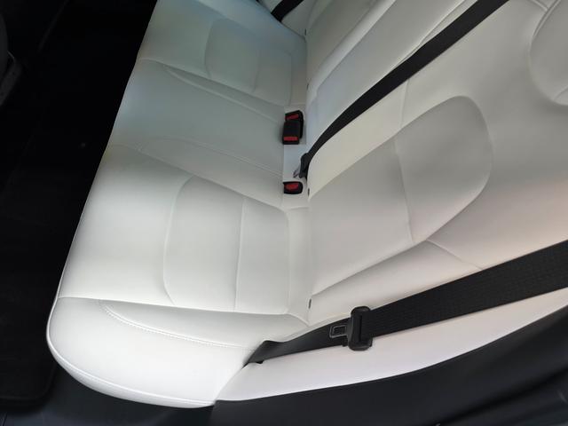 モデル３ 　ＥＴＣ　バックカメラ　サイドカメラ　ＣＶＴ　アルミホイール　Ｂｌｕｅｔｏｏｔｈ　サンルーフ（47枚目）