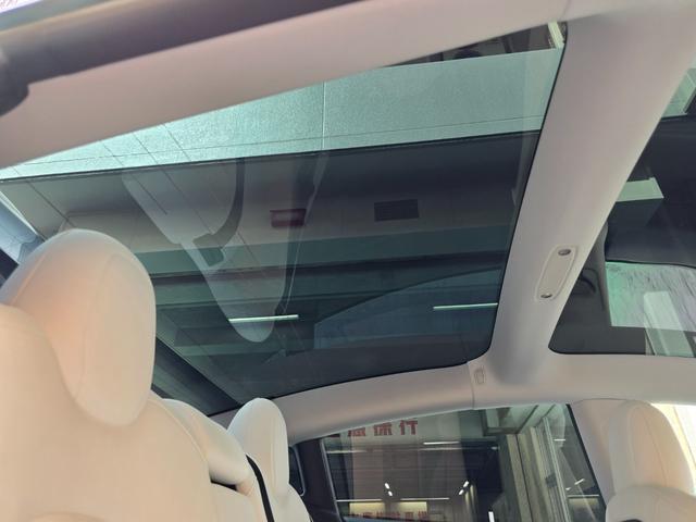 モデル３ 　ＥＴＣ　バックカメラ　サイドカメラ　ＣＶＴ　アルミホイール　Ｂｌｕｅｔｏｏｔｈ　サンルーフ（55枚目）