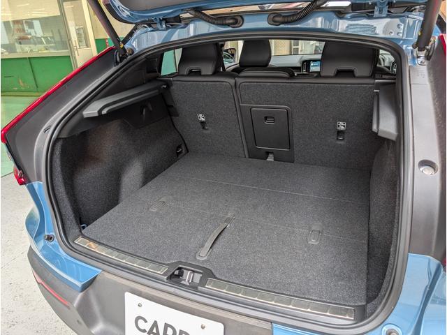 Ｃ４０リチャージ リチャージ　ツイン　４ＷＤ　ドライブレコーダー　全周囲カメラ　オートクルーズコントロール　パワーシート　衝突被害軽減システム　サンルーフ　ナビ　ＬＥＤヘッドランプ　アルミホイール　シートヒーター　ＣＶＴ　盗難防止システム（19枚目）