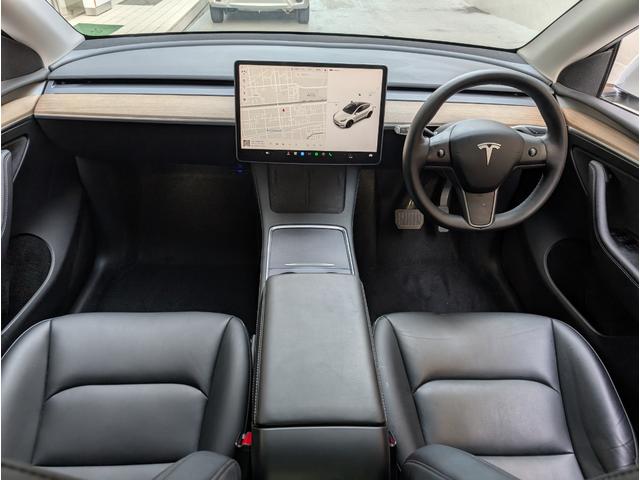 モデルＹ ベースグレード　バックカメラ　サイドカメラ　クリアランスソナー　パワーシート　サンルーフ　ナビ　ＣＶＴ　Ｂｌｕｅｔｏｏｔｈ　ＡＢＳ　ＥＳＣ　エアコン　パワーステアリング（2枚目）