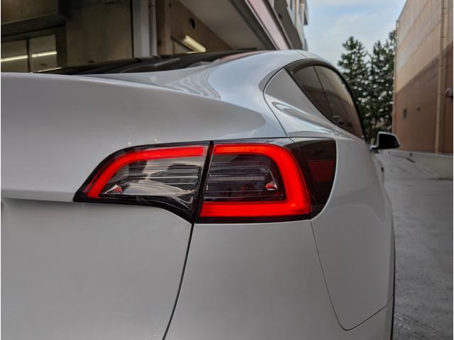 モデルＹ ベースグレード　バックカメラ　サイドカメラ　クリアランスソナー　パワーシート　サンルーフ　ナビ　ＣＶＴ　Ｂｌｕｅｔｏｏｔｈ　ＡＢＳ　ＥＳＣ　エアコン　パワーステアリング（33枚目）