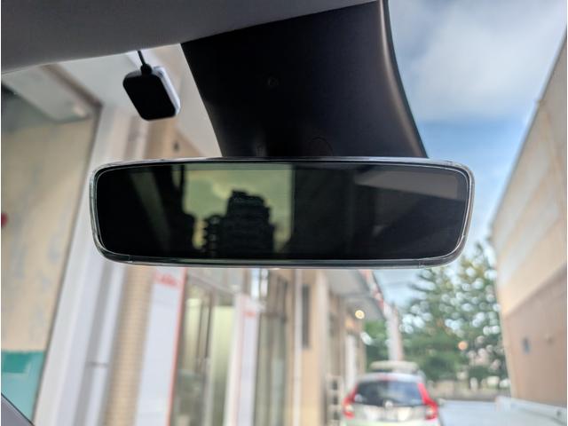 モデルＹ ベースグレード　バックカメラ　サイドカメラ　クリアランスソナー　パワーシート　サンルーフ　ナビ　ＣＶＴ　Ｂｌｕｅｔｏｏｔｈ　ＡＢＳ　ＥＳＣ　エアコン　パワーステアリング（41枚目）