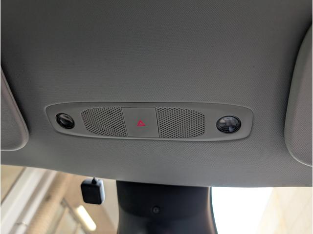 モデルＹ ベースグレード　バックカメラ　サイドカメラ　クリアランスソナー　パワーシート　サンルーフ　ナビ　ＣＶＴ　Ｂｌｕｅｔｏｏｔｈ　ＡＢＳ　ＥＳＣ　エアコン　パワーステアリング（42枚目）