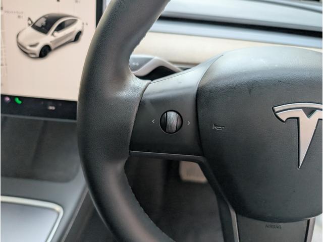モデルＹ ベースグレード　バックカメラ　サイドカメラ　クリアランスソナー　パワーシート　サンルーフ　ナビ　ＣＶＴ　Ｂｌｕｅｔｏｏｔｈ　ＡＢＳ　ＥＳＣ　エアコン　パワーステアリング（50枚目）
