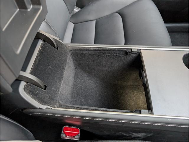 モデルＹ ベースグレード　バックカメラ　サイドカメラ　クリアランスソナー　パワーシート　サンルーフ　ナビ　ＣＶＴ　Ｂｌｕｅｔｏｏｔｈ　ＡＢＳ　ＥＳＣ　エアコン　パワーステアリング（51枚目）