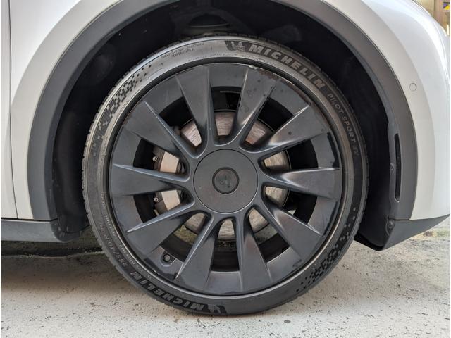 モデルＹ ベースグレード　バックカメラ　サイドカメラ　クリアランスソナー　パワーシート　サンルーフ　ナビ　ＣＶＴ　Ｂｌｕｅｔｏｏｔｈ　ＡＢＳ　ＥＳＣ　エアコン　パワーステアリング（60枚目）