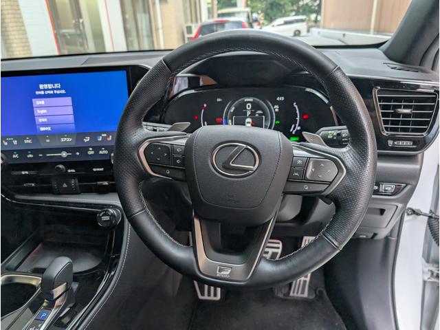 ＮＸ ＮＸ３５０ｈ　Ｆスポーツ　全周囲カメラ　クリアランスソナー　オートクルーズコントロール　レーンアシスト　パワーシート　衝突被害軽減システム　ナビ　ＴＶ　オートマチックハイビーム　オートライト　ＬＥＤヘッドランプ　電動リアゲート（3枚目）
