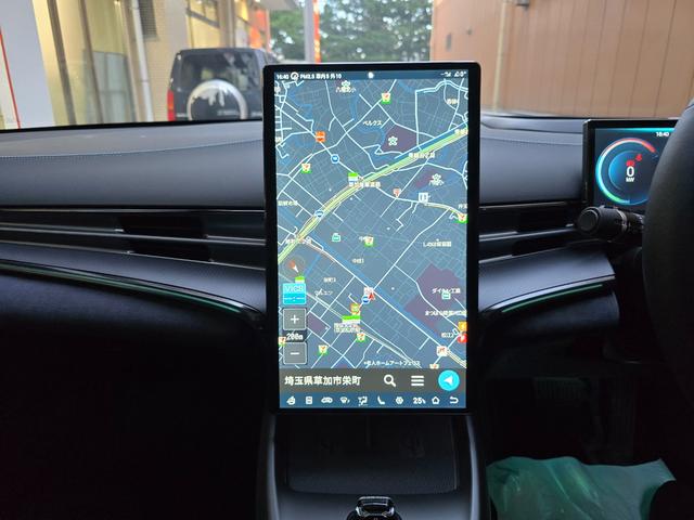 シール ベースグレード　保証継承　ワンオーナー　禁煙車　ガラスル－フ　ＣａｒＰｌａｙ対応　全周囲カメラ　レザーシート　アダプティブクルーズコントロール　純正ナビゲーション（4枚目）