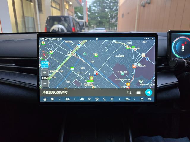 シール ベースグレード　保証継承　ワンオーナー　禁煙車　ガラスル－フ　ＣａｒＰｌａｙ対応　全周囲カメラ　レザーシート　アダプティブクルーズコントロール　純正ナビゲーション（5枚目）