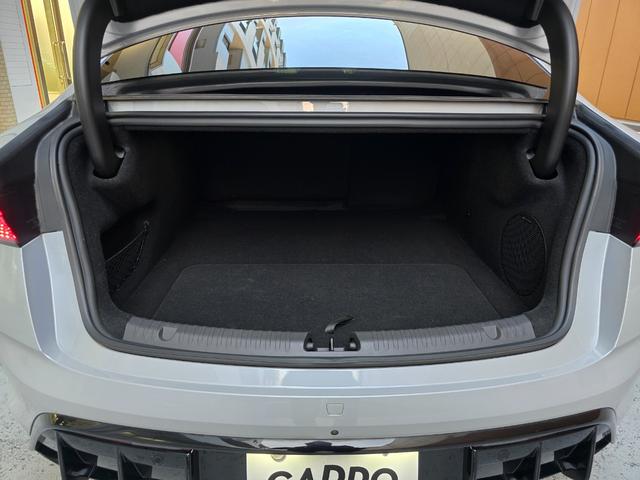 シール ベースグレード　保証継承　ワンオーナー　禁煙車　ガラスル－フ　ＣａｒＰｌａｙ対応　全周囲カメラ　レザーシート　アダプティブクルーズコントロール　純正ナビゲーション（19枚目）