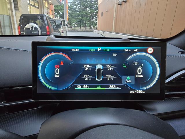 シール ベースグレード　保証継承　ワンオーナー　禁煙車　ガラスル－フ　ＣａｒＰｌａｙ対応　全周囲カメラ　レザーシート　アダプティブクルーズコントロール　純正ナビゲーション（48枚目）