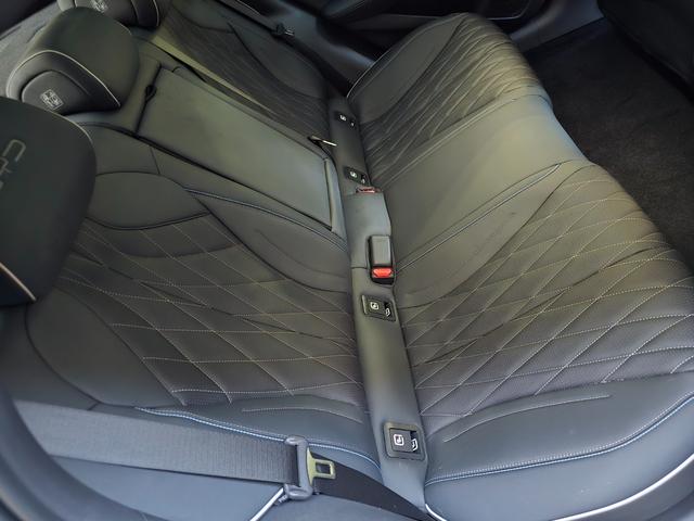 シール ベースグレード　保証継承　ワンオーナー　禁煙車　ガラスル－フ　ＣａｒＰｌａｙ対応　全周囲カメラ　レザーシート　アダプティブクルーズコントロール　純正ナビゲーション（54枚目）