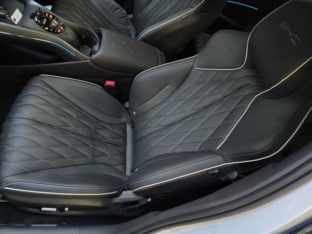 シール ベースグレード　保証継承　ワンオーナー　禁煙車　ガラスル－フ　ＣａｒＰｌａｙ対応　全周囲カメラ　レザーシート　アダプティブクルーズコントロール　純正ナビゲーション（62枚目）