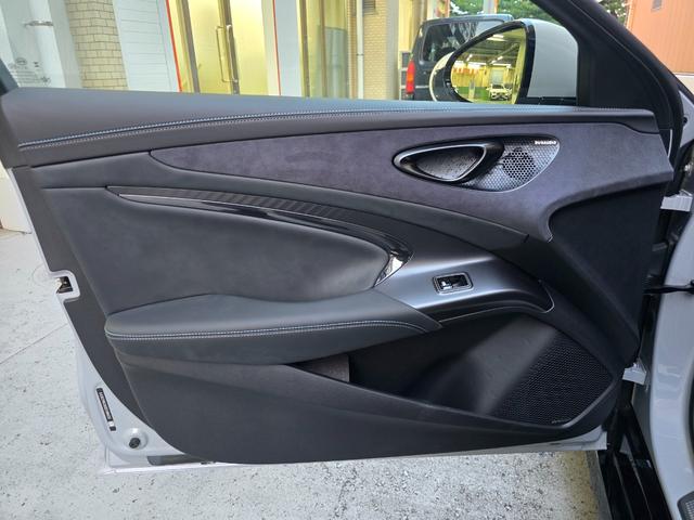 シール ベースグレード　保証継承　ワンオーナー　禁煙車　ガラスル－フ　ＣａｒＰｌａｙ対応　全周囲カメラ　レザーシート　アダプティブクルーズコントロール　純正ナビゲーション（66枚目）