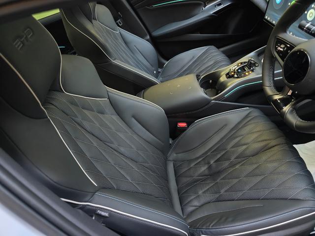 シール ベースグレード　保証継承　ワンオーナー　禁煙車　ガラスル－フ　ＣａｒＰｌａｙ対応　全周囲カメラ　レザーシート　アダプティブクルーズコントロール　純正ナビゲーション（76枚目）