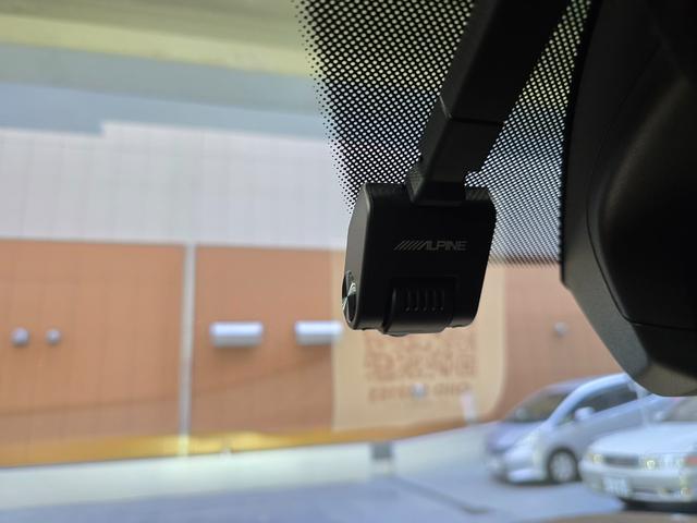 ID.4 プロ 新車保証継承 記録簿付 スペアキー付 CarPlay ドライブレコーダー ETC 360度カメラ アダプティブコントロール パノラマガラスルーフ オートライト アルミホイール シートヒーター CVT(7枚目)