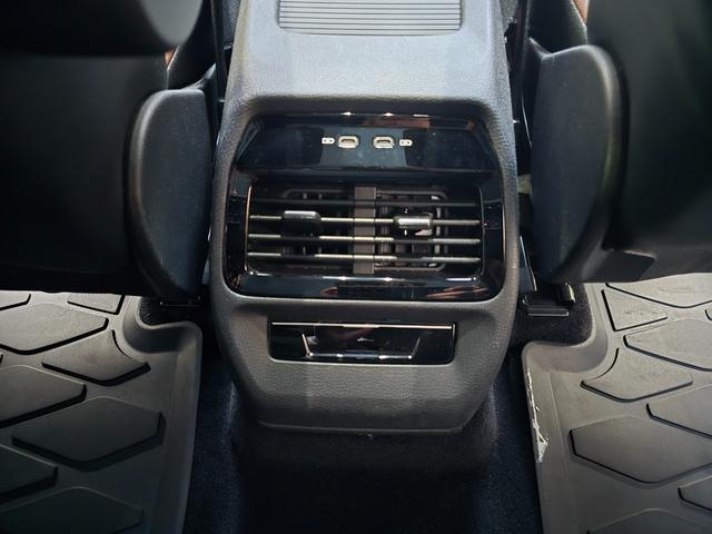 ID.4 プロ 新車保証継承 記録簿付 スペアキー付 CarPlay ドライブレコーダー ETC 360度カメラ アダプティブコントロール パノラマガラスルーフ オートライト アルミホイール シートヒーター CVT(31枚目)