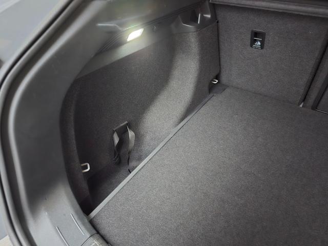 ID.4 プロ 新車保証継承 記録簿付 スペアキー付 CarPlay ドライブレコーダー ETC 360度カメラ アダプティブコントロール パノラマガラスルーフ オートライト アルミホイール シートヒーター CVT(34枚目)