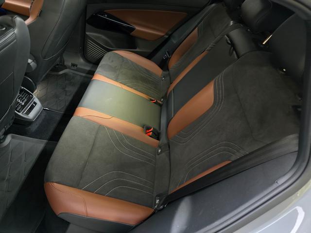 ID.4 プロ 新車保証継承 記録簿付 スペアキー付 CarPlay ドライブレコーダー ETC 360度カメラ アダプティブコントロール パノラマガラスルーフ オートライト アルミホイール シートヒーター CVT(48枚目)