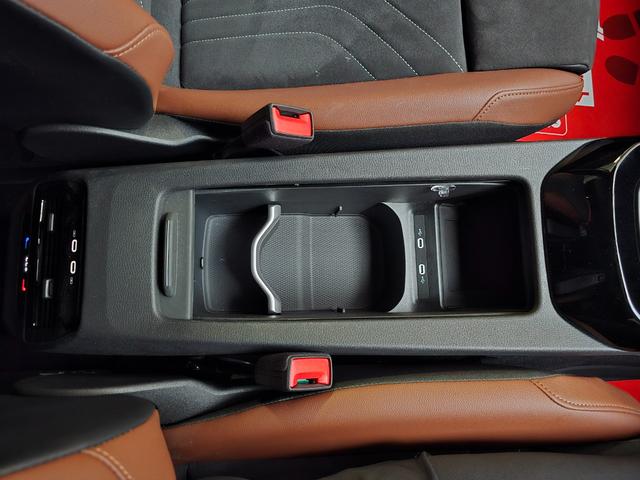 ID.4 プロ 新車保証継承 記録簿付 スペアキー付 CarPlay ドライブレコーダー ETC 360度カメラ アダプティブコントロール パノラマガラスルーフ オートライト アルミホイール シートヒーター CVT(52枚目)