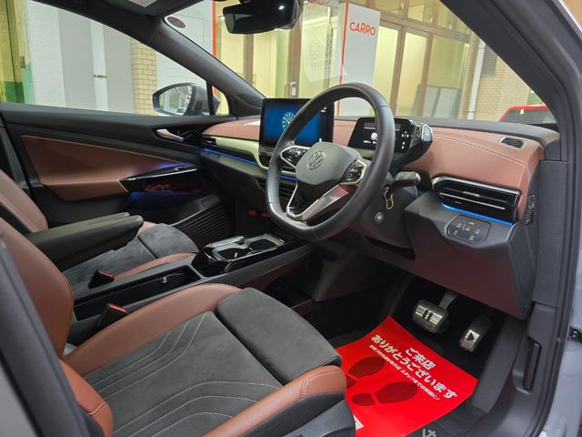 ID.4 プロ 新車保証継承 記録簿付 スペアキー付 CarPlay ドライブレコーダー ETC 360度カメラ アダプティブコントロール パノラマガラスルーフ オートライト アルミホイール シートヒーター CVT(61枚目)