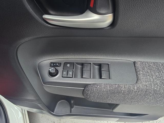 シエンタ ハイブリッドZ バックカメラ ナビ TV クリアランスソナー オートクルーズコントロール レーンアシスト 衝突被害軽減システム 両側電動スライドドア オートマチックハイビーム オートライト LEDヘッドランプ(40枚目)