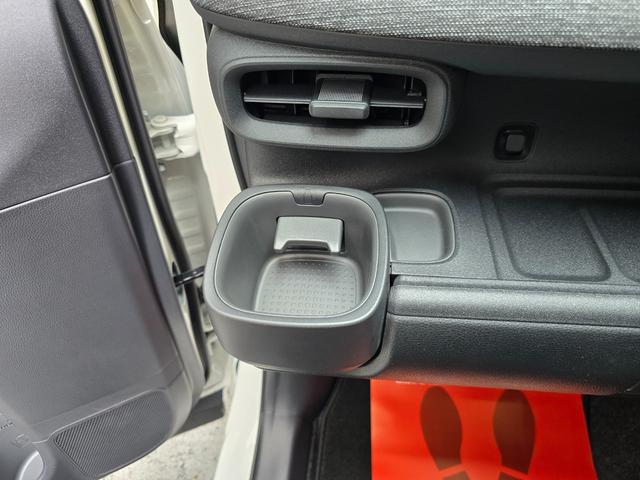 シエンタ ハイブリッドZ バックカメラ ナビ TV クリアランスソナー オートクルーズコントロール レーンアシスト 衝突被害軽減システム 両側電動スライドドア オートマチックハイビーム オートライト LEDヘッドランプ(58枚目)