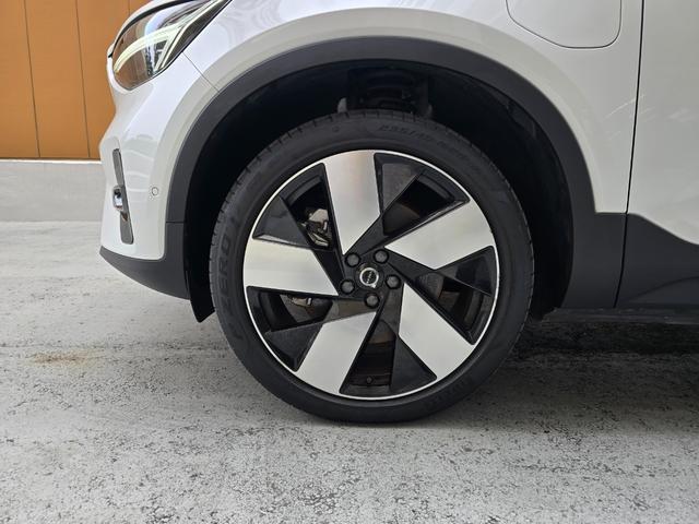 ＸＣ４０リチャージ リチャージ　アルティメットツインモーター　新車保証継承　ＯＰ純正２０インチホイール　ｈａｒｍａｎ／ｋａｒｄｏｎ　ワンオーナー　記録簿付　スペアキー付　４ＷＤ　ＥＴＣ　全周囲カメラ　アダプティブクルコン　サンルーフ　ＡｐｐｌｅＣａｒＰｌａｙ（20枚目）