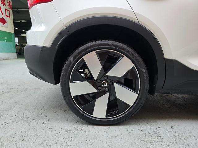 ＸＣ４０リチャージ リチャージ　アルティメットツインモーター　新車保証継承　ＯＰ純正２０インチホイール　ｈａｒｍａｎ／ｋａｒｄｏｎ　ワンオーナー　記録簿付　スペアキー付　４ＷＤ　ＥＴＣ　全周囲カメラ　アダプティブクルコン　サンルーフ　ＡｐｐｌｅＣａｒＰｌａｙ（22枚目）