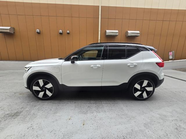 ＸＣ４０リチャージ リチャージ　アルティメットツインモーター　新車保証継承　ＯＰ純正２０インチホイール　ｈａｒｍａｎ／ｋａｒｄｏｎ　ワンオーナー　記録簿付　スペアキー付　４ＷＤ　ＥＴＣ　全周囲カメラ　アダプティブクルコン　サンルーフ　ＡｐｐｌｅＣａｒＰｌａｙ（26枚目）