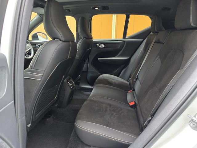 ＸＣ４０リチャージ リチャージ　アルティメットツインモーター　新車保証継承　ＯＰ純正２０インチホイール　ｈａｒｍａｎ／ｋａｒｄｏｎ　ワンオーナー　記録簿付　スペアキー付　４ＷＤ　ＥＴＣ　全周囲カメラ　アダプティブクルコン　サンルーフ　ＡｐｐｌｅＣａｒＰｌａｙ（50枚目）