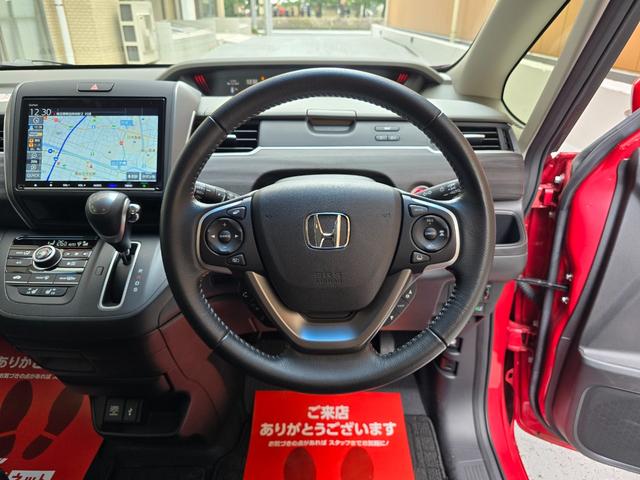 フリード Ｇ　ドライブレコーダー　ＥＴＣ　バックカメラ　ナビ　ＴＶ　オートクルーズコントロール　レーンアシスト　衝突被害軽減システム　両側電動スライドドア　オートライト　スマートキー　アイドリングストップ（3枚目）