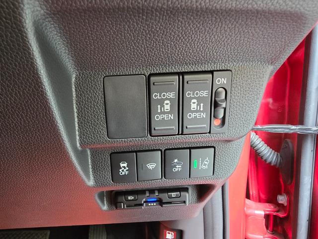 フリード Ｇ　ドライブレコーダー　ＥＴＣ　バックカメラ　ナビ　ＴＶ　オートクルーズコントロール　レーンアシスト　衝突被害軽減システム　両側電動スライドドア　オートライト　スマートキー　アイドリングストップ（9枚目）