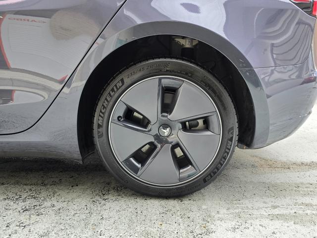 モデル３ ロングレンジ　ＡＷＤ　オートパイロット　ワンオーナー　禁煙車　保証継承　バッテリ保証　ＥＴＣ　パークアシスト　バックカメラ　サイドカメラ（21枚目）