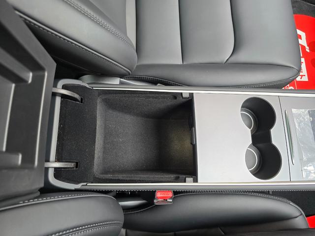 モデル３ ロングレンジ　ＡＷＤ　オートパイロット　ワンオーナー　禁煙車　保証継承　バッテリ保証　ＥＴＣ　パークアシスト　バックカメラ　サイドカメラ（43枚目）