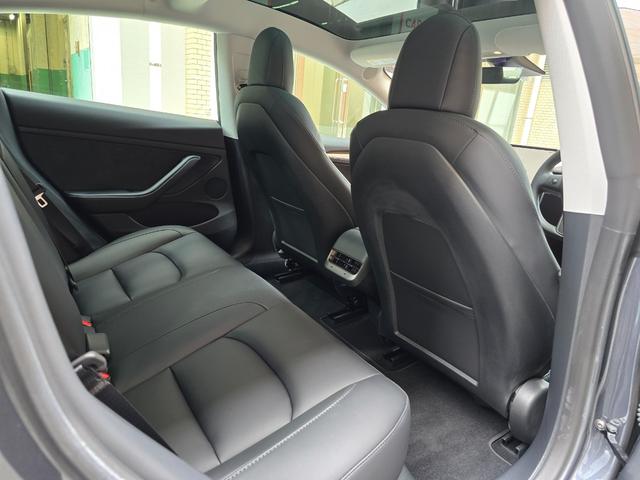 モデル３ ロングレンジ　ＡＷＤ　オートパイロット　ワンオーナー　禁煙車　保証継承　バッテリ保証　ＥＴＣ　パークアシスト　バックカメラ　サイドカメラ（44枚目）