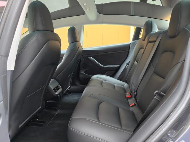 モデル３ ロングレンジ　ＡＷＤ　オートパイロット　ワンオーナー　禁煙車　保証継承　バッテリ保証　ＥＴＣ　パークアシスト　バックカメラ　サイドカメラ（45枚目）