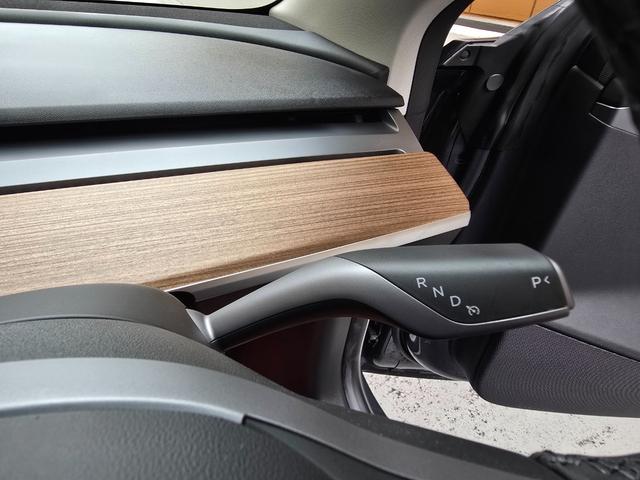 モデル３ ロングレンジ　ＡＷＤ　オートパイロット　ワンオーナー　禁煙車　保証継承　バッテリ保証　ＥＴＣ　パークアシスト　バックカメラ　サイドカメラ（50枚目）