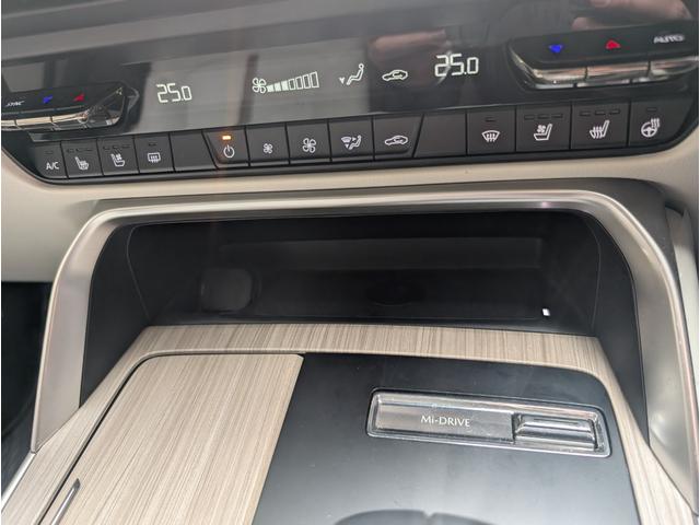 CX-60 XD エクスクルーシブモード 4WD 新車保証継承 記録簿付 スペアキー付 ETC 全周囲カメラ クリアランスソナー オートクルーズコントロール レーンアシスト 衝突被害軽減システム サンルーフ TV オートマチックハイビーム(29枚目)