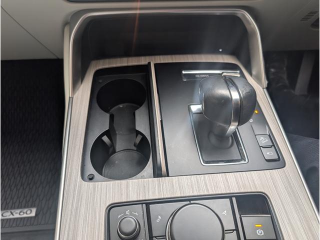 CX-60 XD エクスクルーシブモード 4WD 新車保証継承 記録簿付 スペアキー付 ETC 全周囲カメラ クリアランスソナー オートクルーズコントロール レーンアシスト 衝突被害軽減システム サンルーフ TV オートマチックハイビーム(30枚目)