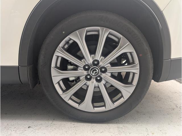 CX-60 XD エクスクルーシブモード 4WD 新車保証継承 記録簿付 スペアキー付 ETC 全周囲カメラ クリアランスソナー オートクルーズコントロール レーンアシスト 衝突被害軽減システム サンルーフ TV オートマチックハイビーム(65枚目)