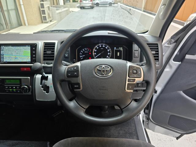 ハイエースワゴン グランドキャビン スーパーロング 令和7年式 10人乗り 片側電動スライドドア 全周囲カメラ スペアキー有 フルセグTV AppleCarPlay ETC 純正ホイール ワンオーナー 新車保証継承 記録簿(2枚目)