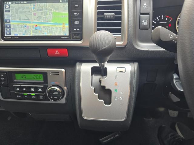 ハイエースワゴン グランドキャビン スーパーロング 令和7年式 10人乗り 片側電動スライドドア 全周囲カメラ スペアキー有 フルセグTV AppleCarPlay ETC 純正ホイール ワンオーナー 新車保証継承 記録簿(7枚目)