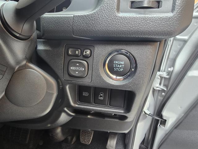 ハイエースワゴン グランドキャビン スーパーロング 令和7年式 10人乗り 片側電動スライドドア 全周囲カメラ スペアキー有 フルセグTV AppleCarPlay ETC 純正ホイール ワンオーナー 新車保証継承 記録簿(10枚目)