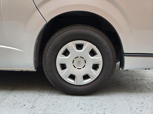 ハイエースワゴン グランドキャビン スーパーロング 令和7年式 10人乗り 片側電動スライドドア 全周囲カメラ スペアキー有 フルセグTV AppleCarPlay ETC 純正ホイール ワンオーナー 新車保証継承 記録簿(21枚目)