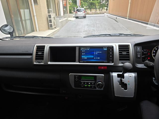 ハイエースワゴン グランドキャビン スーパーロング 令和7年式 10人乗り 片側電動スライドドア 全周囲カメラ スペアキー有 フルセグTV AppleCarPlay ETC 純正ホイール ワンオーナー 新車保証継承 記録簿(32枚目)