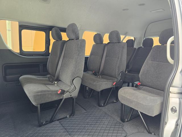 ハイエースワゴン グランドキャビン スーパーロング 令和7年式 10人乗り 片側電動スライドドア 全周囲カメラ スペアキー有 フルセグTV AppleCarPlay ETC 純正ホイール ワンオーナー 新車保証継承 記録簿(50枚目)