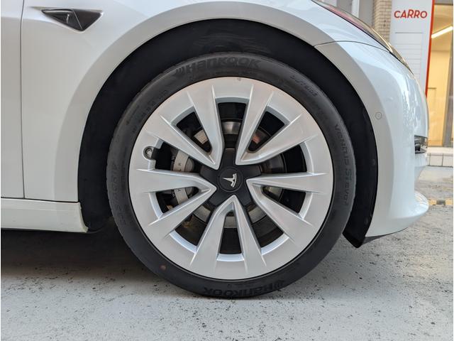 モデル３ スタンダードレンジプラス　バックカメラ　サイドカメラ　ナビ　クリアランスソナー　オートクルーズコントロール　パワーシート　ＣＶＴ　アルミホイール　ＡＢＳ　エアコン　パワーウィンドウ　運転席エアバッグ　助手席エアバッグ（7枚目）